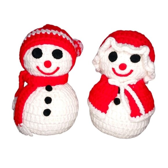Vtg Handmade Hand Crochet Snowman & Snow Woman Christmas Figures Grannycore Set - Picture 1 of 4